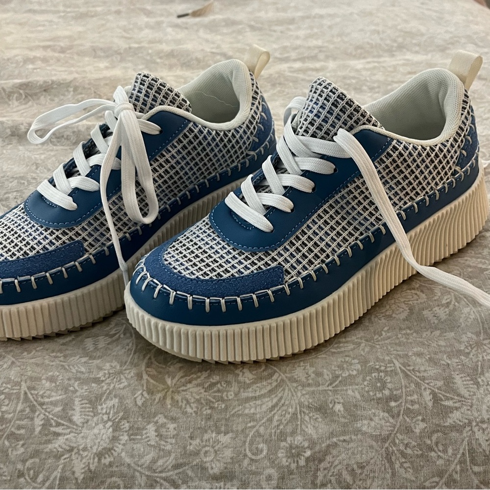 Nicole Miller size 6 shoes